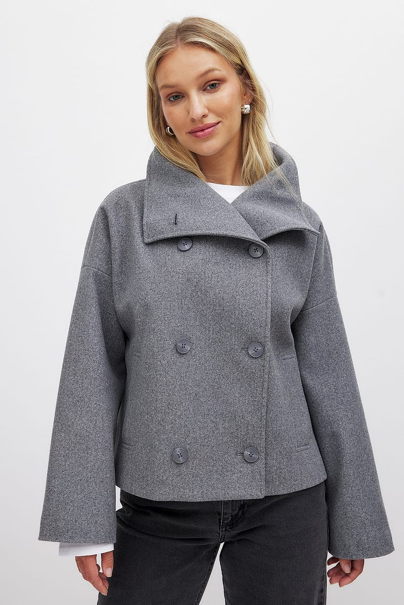 Schicker zweireihiger Cenro Kurzmantel für Damen in modernen Farben