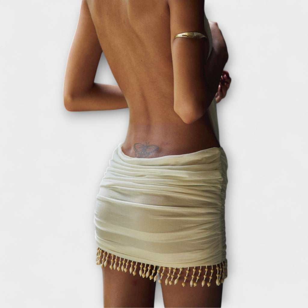 Kylie Butterweiches Minikleid: Sinnlich, Verstellbar, Rückenfrei, Elegantes Design mit Perlenbesatz