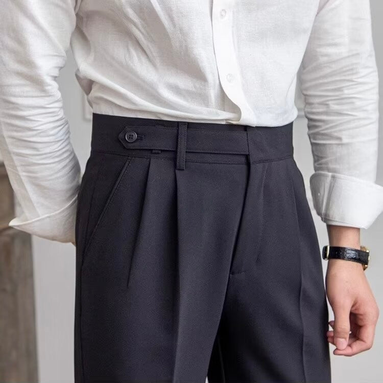Elegante Old Money Herrenhose mit verstellbarer Schnalle für den perfekten Sitz
