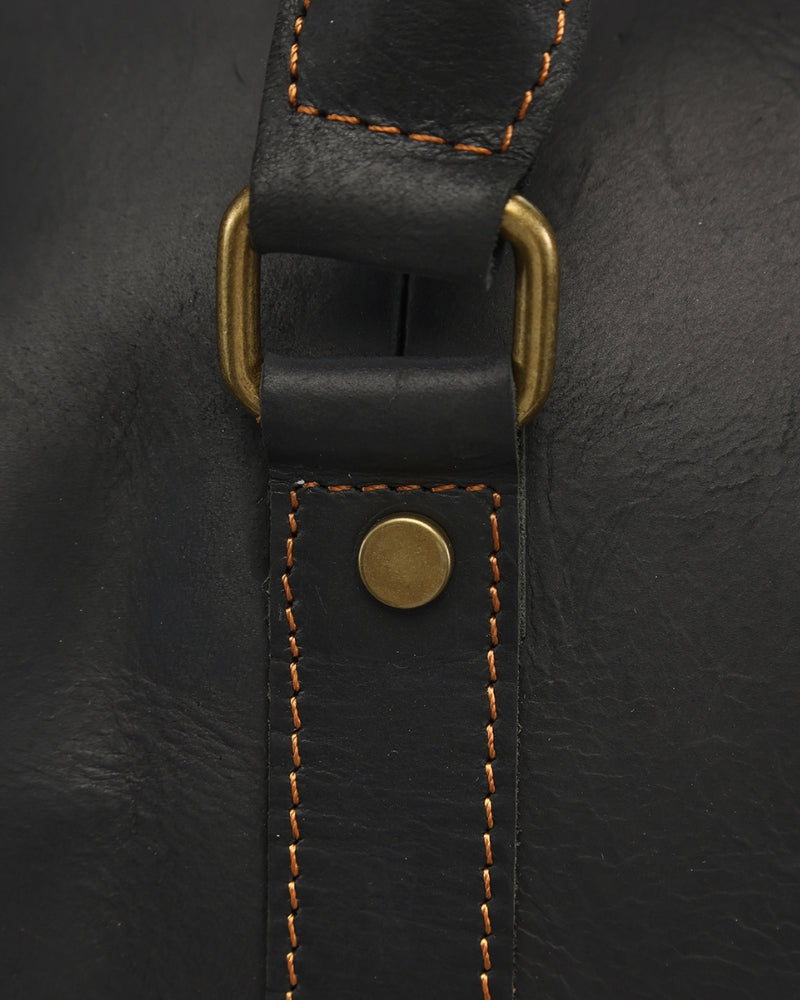 Montague Robuste Leder Duffle Reisetasche – Elegant, Vielseitig & Geräumig für Wochenendtrips