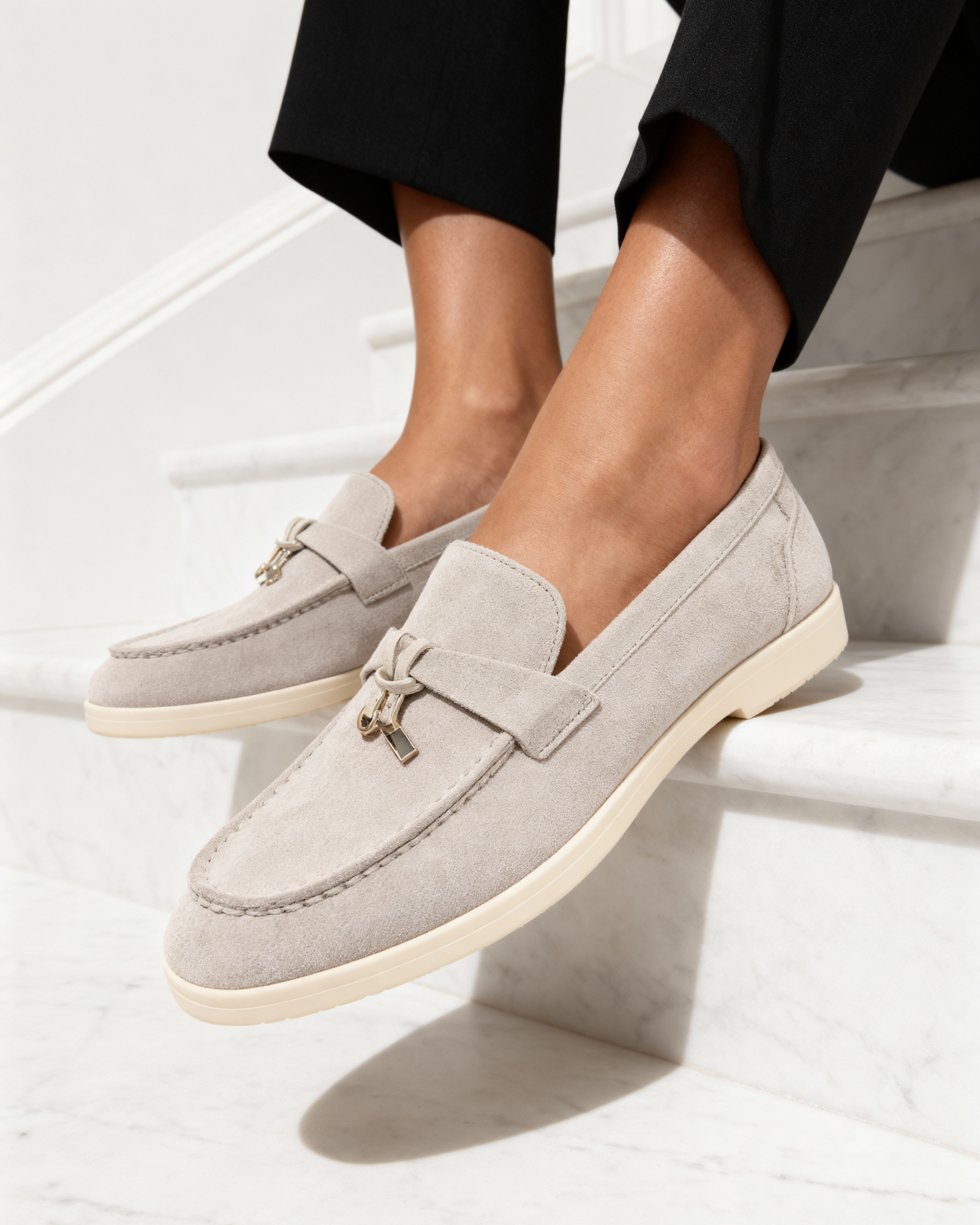 Elegante Old Money Wildleder Damen Loafer: Komfortable Slip-Ons für Stilbewusste