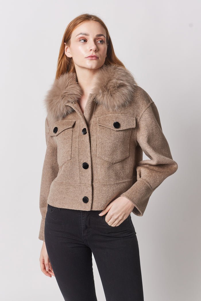 Elegante Camélia Col Doux Jacke: Weicher Webpelzkragen für stilvolle Wärme