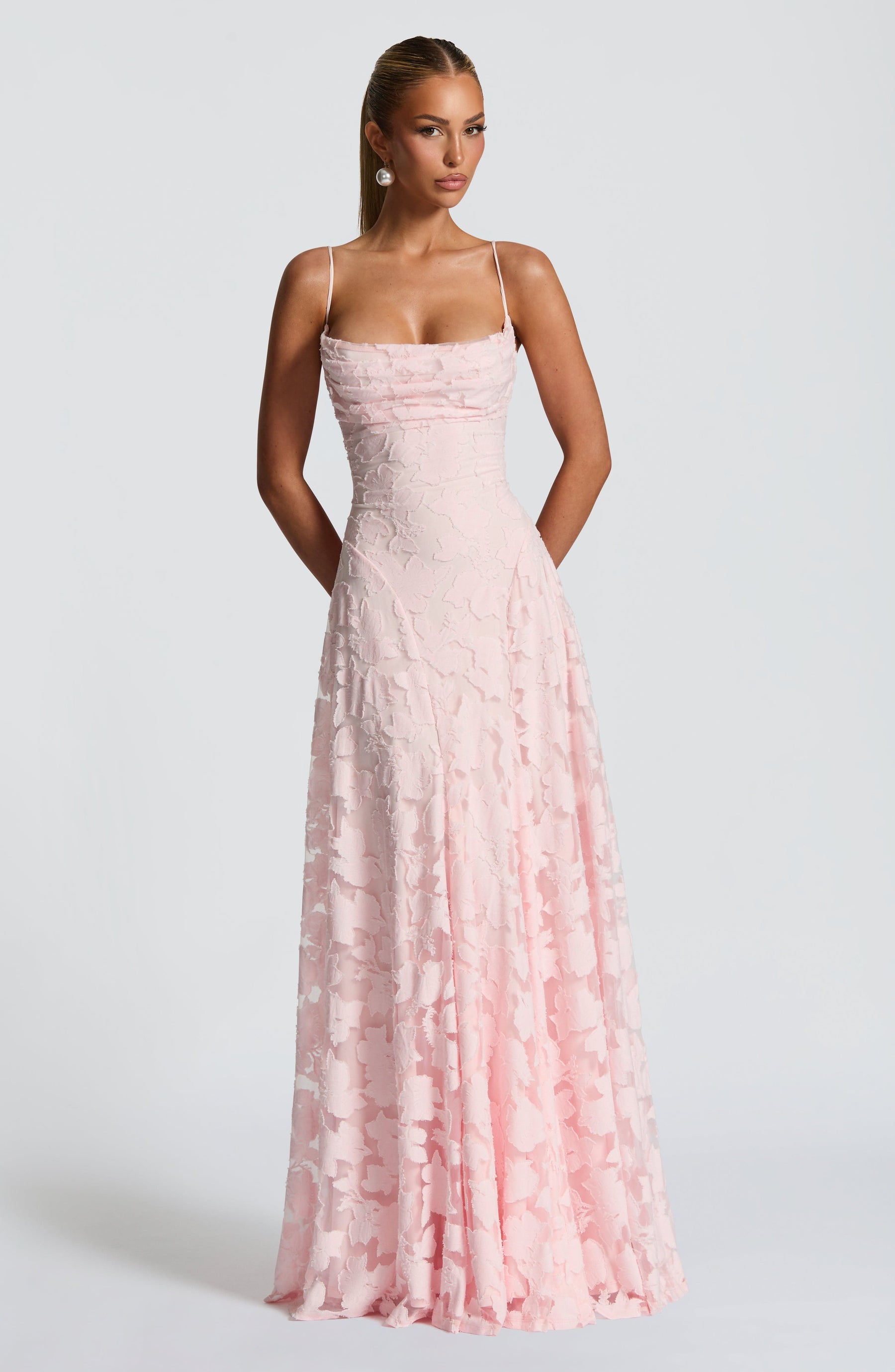 https://cdn.shopify.com/s/files/1/2060/7491/files/francis-maxi-dress-blush-dress-babyboo-fashion-1171634233.jpg?v=1757332752