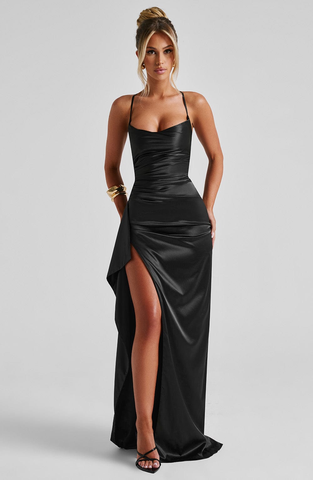 https://cdn.shopify.com/s/files/1/2060/7491/files/helen-maxi-dress-black-dress-xs-babyboo-fashion-32568283365439.jpg?v=1757594721